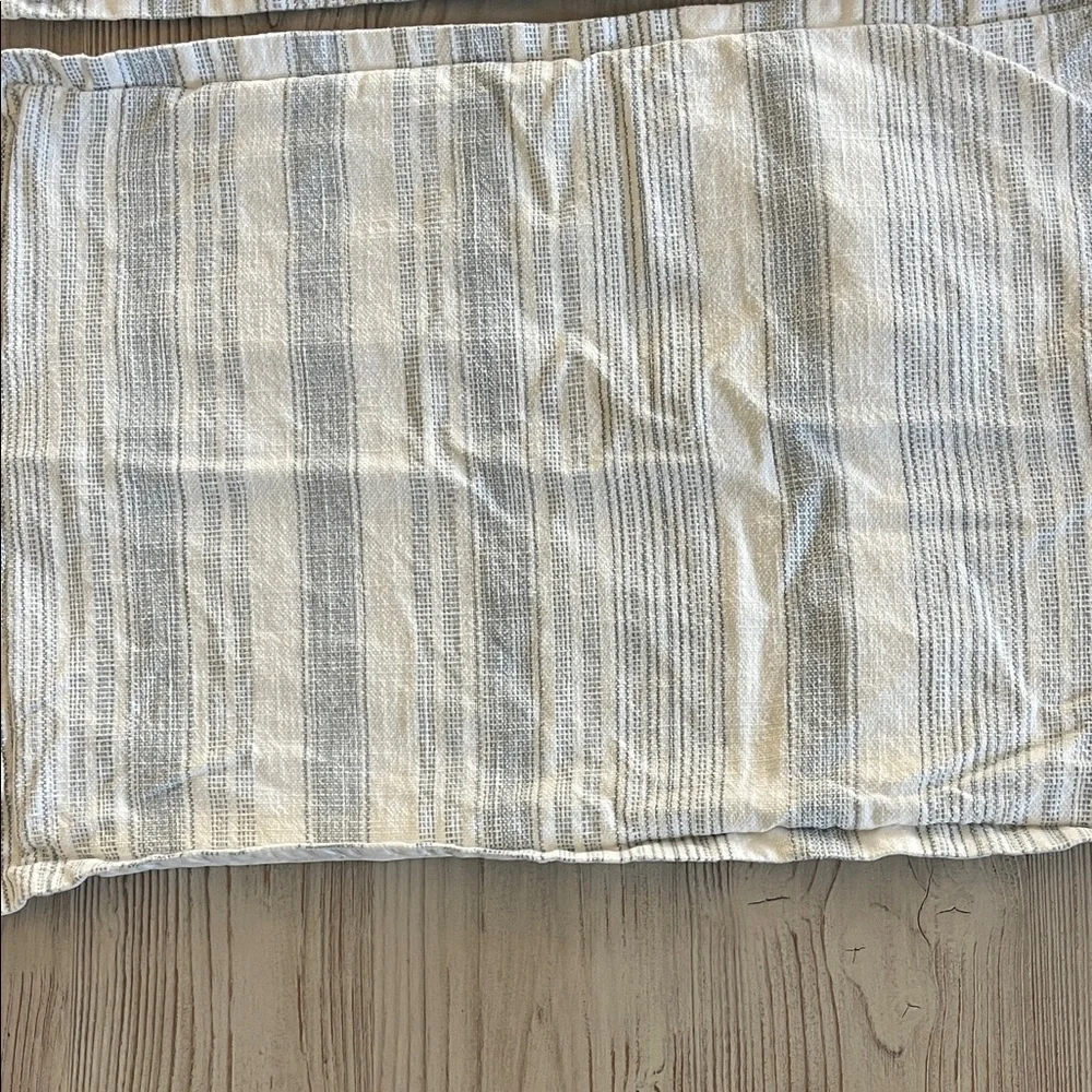 Pottery Barn striped pillow covers 100% cotton 20 x 26 coastal set of two